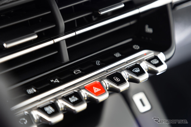 プジョー 208 新型(写真は海外仕様)