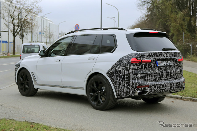 BMW X7 改良新型プロトタイプ(スクープ写真)