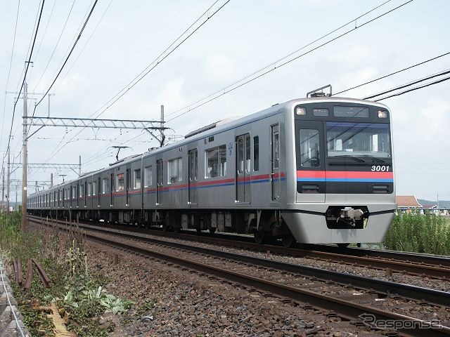 京成では本線の一部で終電繰上げと初電繰下げが行なわれる。写真は3000形。