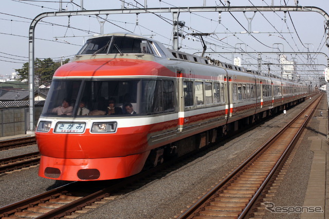 特急ロマンスカーLSE(7000形)
