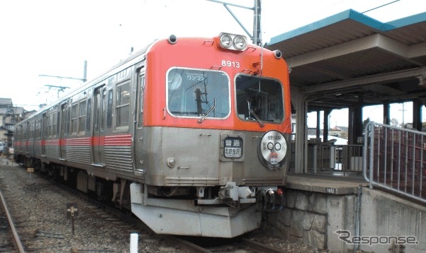 03系の運行開始と引き替えに引退する元京王3000系の8903＋8913編成。写真は浅野川線開業90周年記念したヘッドマーク列車。