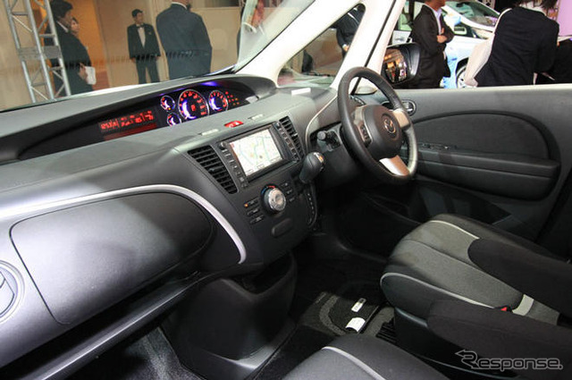 【D視点】花電車?…マツダ ビアンテ 新型