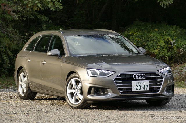 アウディA4 Avant 35 TFSI advanced