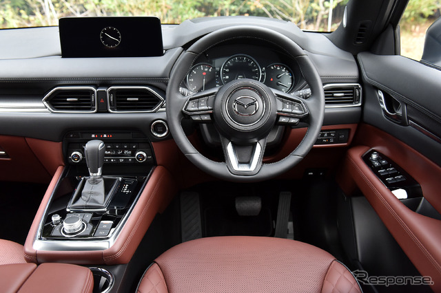 マツダ CX-8 改良新型(エクスクルーシブモード)