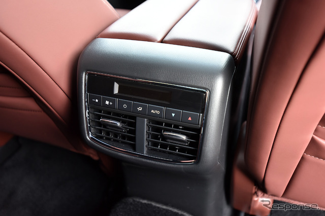 マツダ CX-8 改良新型(エクスクルーシブモード)