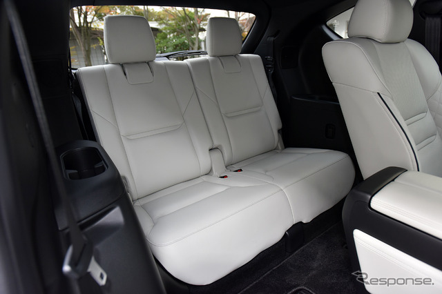 マツダ CX-8 改良新型(エクスクルーシブモード)