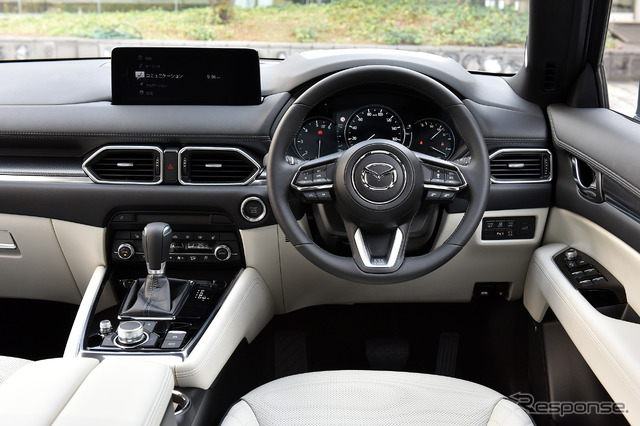 マツダ CX-8 改良新型(エクスクルーシブモード)