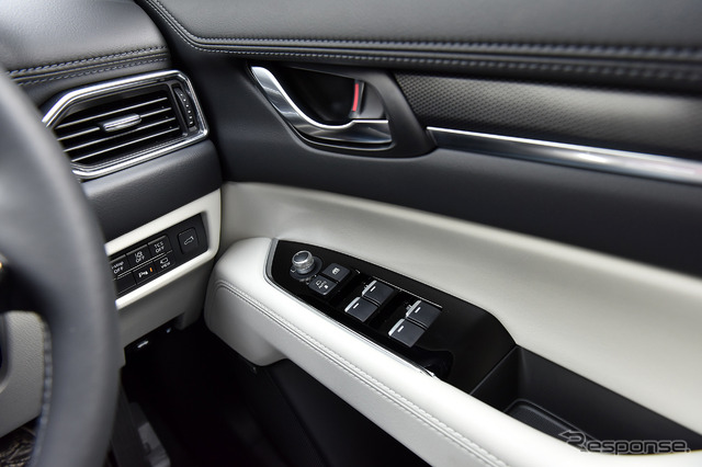 マツダ CX-8 改良新型(エクスクルーシブモード)
