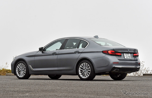 BMW 5シリーズ 改良新型(530i Luxury)