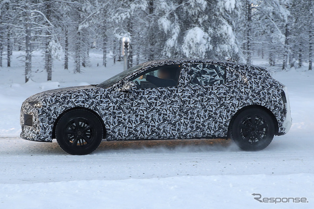 DS 4 後継モデル プロトタイプ(スクープ写真)