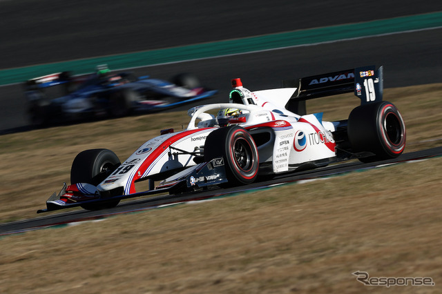 3位の#19 関口雄飛(ITOCHU ENEX TEAM IMPUL)
