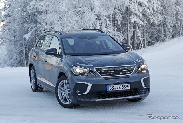 VW ID.6 市販型プロトタイプ(スクープ写真)