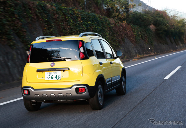 FIAT Panda Cross 4×4(フィアット パンダ クロス フォーバイフォー)