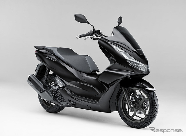 ホンダ PCX(ポセイドンブラックメタリック)