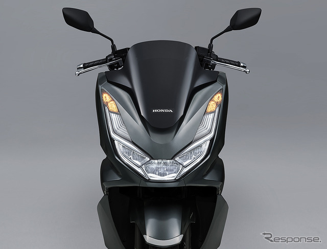 フロントヘッドライトまわり（ホンダ PCX）