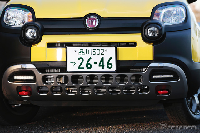 FIAT Panda Cross 4×4（フィアット パンダ クロス フォーバイフォー）