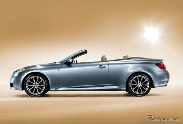 インフィニティ G37コンバーチブル、最初の1枚