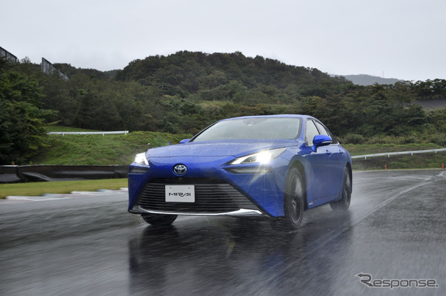 トヨタMIRAI新型(プロトタイプ)