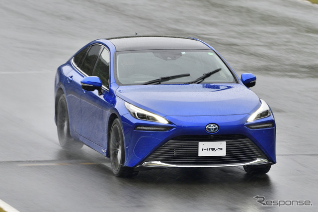 トヨタMIRAI新型(プロトタイプ)