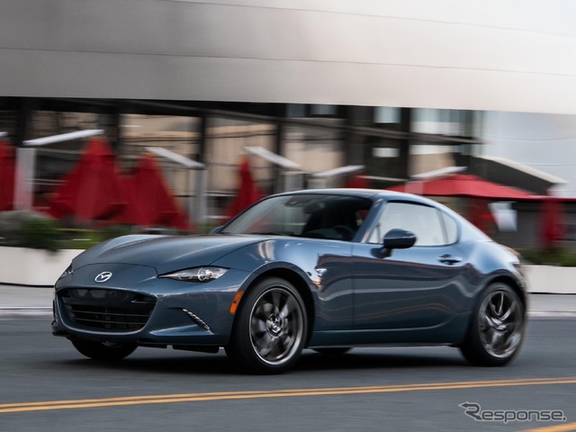マツダ MX-5 ミアータ(ロードスター に相当)