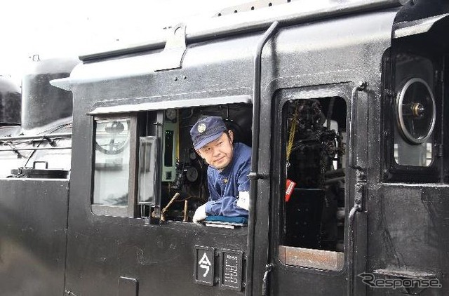 『SL大樹』の機関士。当初はC11の運行実績がある秩父鉄道、大井川鐡道、真岡鐡道の協力により、6人の機関士を養成してきたが、12月下旬からは東武単独で2人の養成を始め、蒸気機関車運転免許取得を目指すとしている。