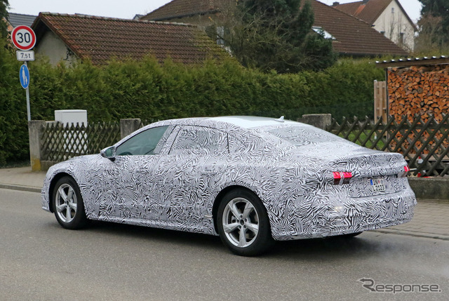 アウディ A7L プロトタイプ(スクープ写真)