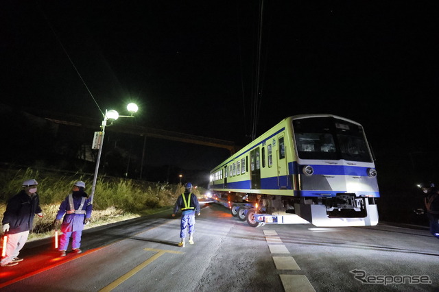 横瀬車両基地を出発