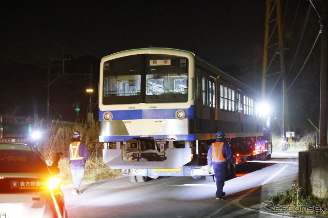 横瀬車両基地を出発