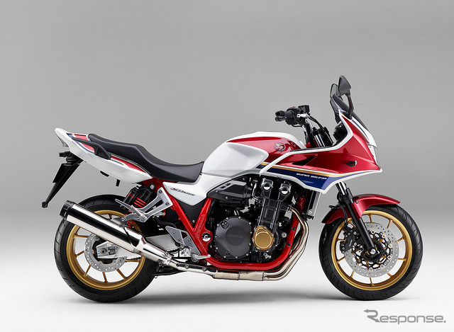ホンダ CB1300スーパーボルドール(パールサンビームホワイト)