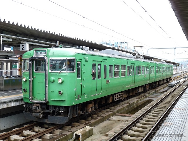 福知山線や舞鶴線の列車も乗り入れる山陰本線福知山駅。福知山支社が受け持つ北近畿エリアでは終発の繰上げ、普通・快速列車の見直しなどが行なわれる。