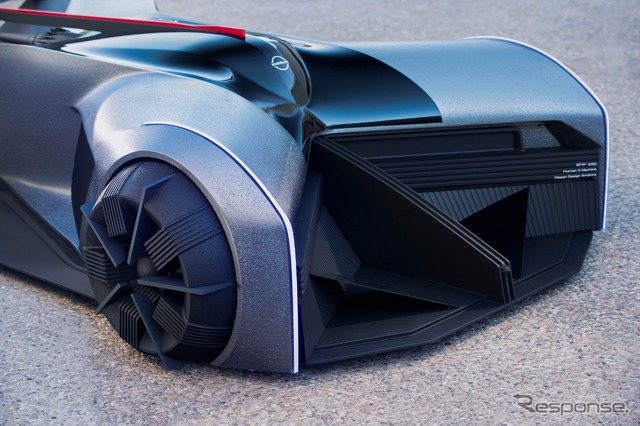 2050年の日産 GT-R をテーマにした学生の作品『GT-R(X)2050』