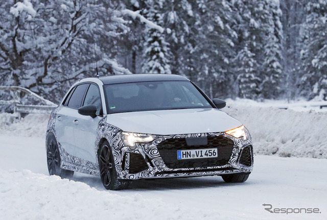 アウディ RS3スポーツバック 次期型プロトタイプ(スクープ写真)