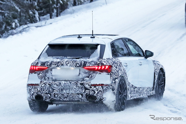 アウディ RS3スポーツバック 次期型プロトタイプ(スクープ写真)
