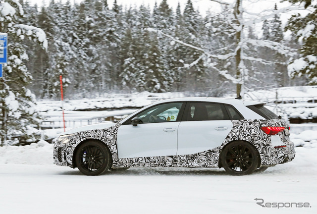 アウディ RS3スポーツバック 次期型プロトタイプ(スクープ写真)