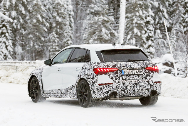 アウディ RS3スポーツバック 次期型プロトタイプ(スクープ写真)