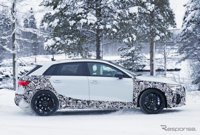アウディ RS3スポーツバック 次期型プロトタイプ(スクープ写真)