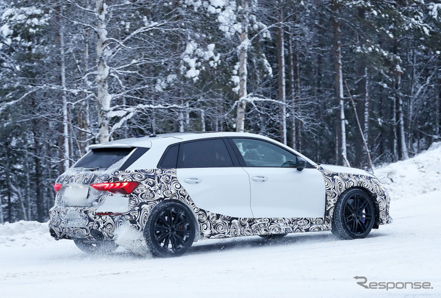 アウディ RS3スポーツバック 次期型プロトタイプ(スクープ写真)