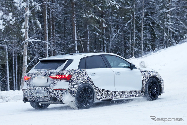 アウディ RS3スポーツバック 次期型プロトタイプ(スクープ写真)