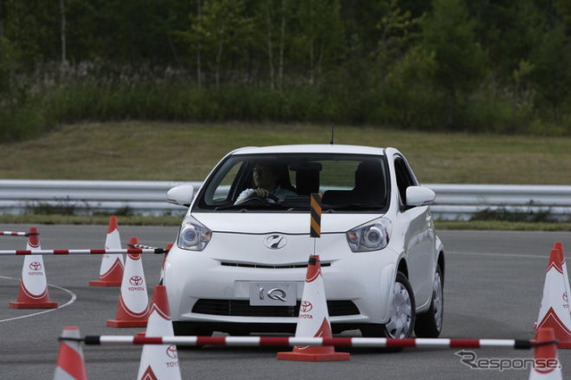 21世紀型モビリティへの挑戦。トヨタ「iQ プロトタイプ」に乗る