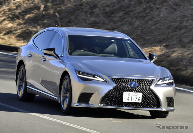 レクサス LS500h エグゼクティブ(銀影ラスター)