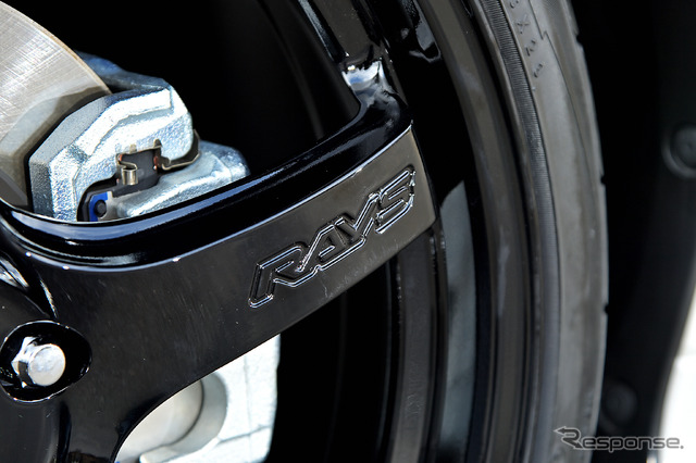 レイズ グラムライツ 57CR 推奨サイズ:19×8.5J Inset45 5H-114.3/カラー:グロッシーブラック/タイヤサイズ:245/35R19 ※チューナーサイズ