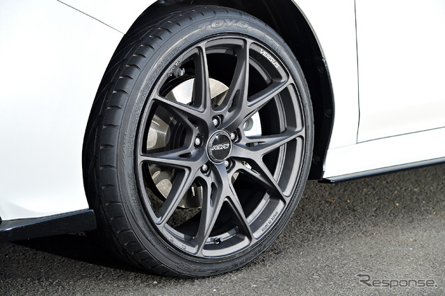 レイズ ベルサス VV21S 推奨サイズ：19×8.5J Inset45 5H-114.3／カラー：マットスーパーダークガンメタ／タイヤサイズ：245/35R19　※チューナーサイズ