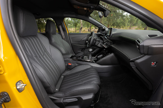 プジョー 208 新型(写真は海外仕様)
