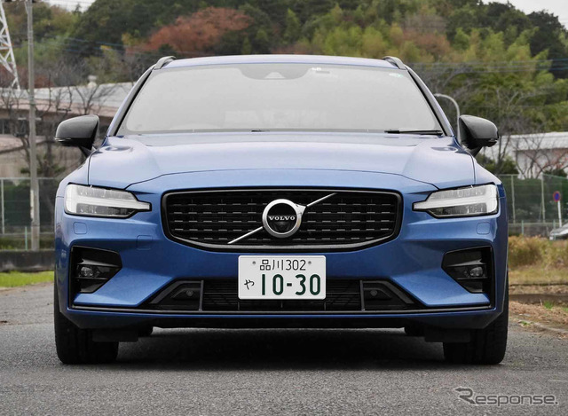 ボルボ V60 B5 Rデザイン