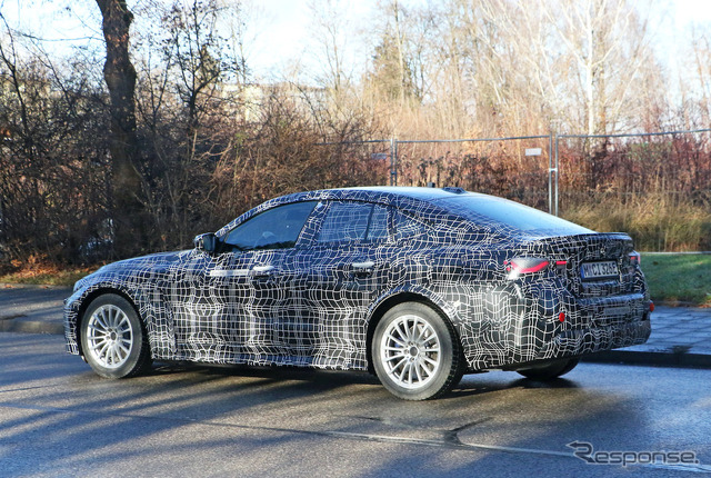 BMW i4M プロトタイプ(スクープ写真)