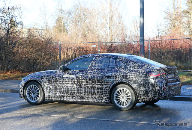 BMW i4M プロトタイプ(スクープ写真)