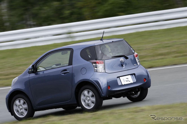 【トヨタ iQ プロト試乗】ミニマム乗用車、でも意外と普通?…石川芳雄