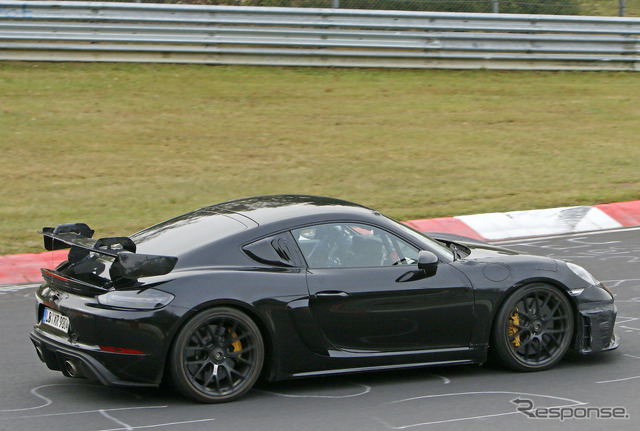 ポルシェ 718ケイマン GT4 RS プロトタイプ(スクープ写真)
