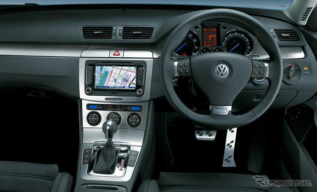 歴代最速、VW パサート ヴァリアントR36 を発売