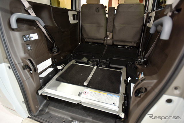 ホンダ N-BOX 改良新型 車いす仕様車